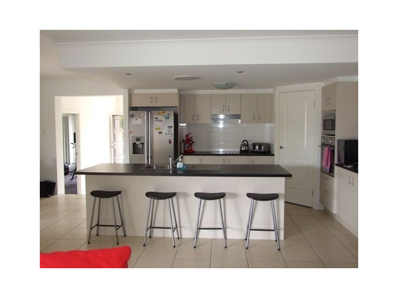 25 Sunningdale Drive, Redland Bay QLD 4165