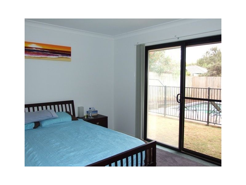 25 Sunningdale Drive, Redland Bay QLD 4165