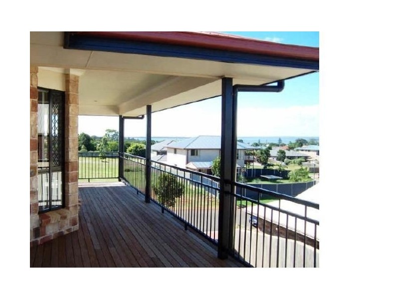4 Creedin Cl, Redland Bay QLD 4165