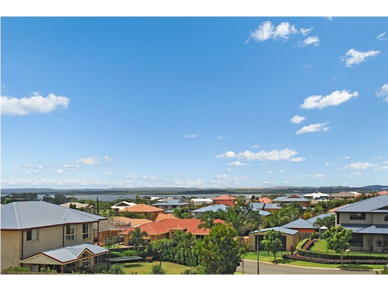 4 Creedin Cl, Redland Bay QLD 4165