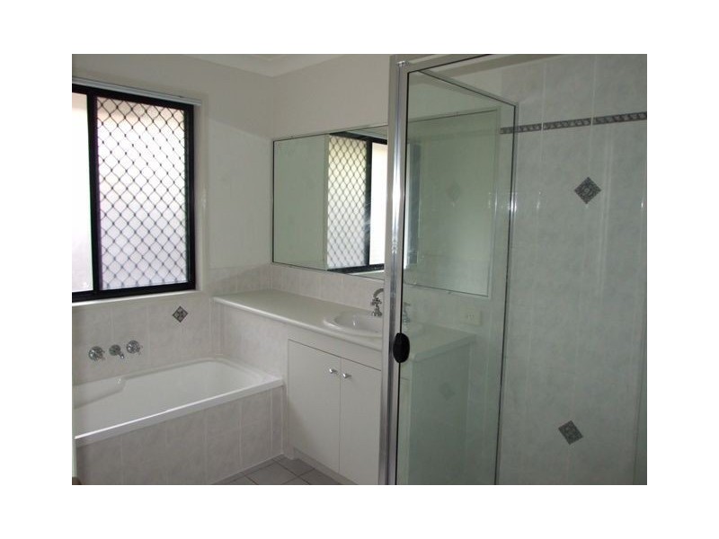 8 Horsley Place, Victoria Point QLD 4165