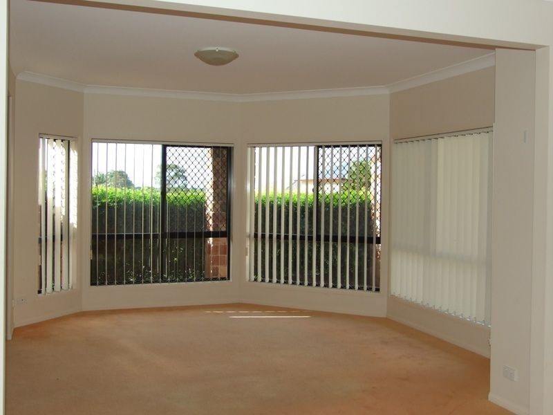 4 Creedin Crt, Redland Bay QLD 4165