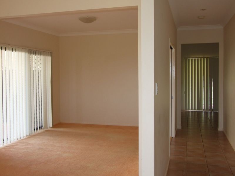 4 Creedin Crt, Redland Bay QLD 4165