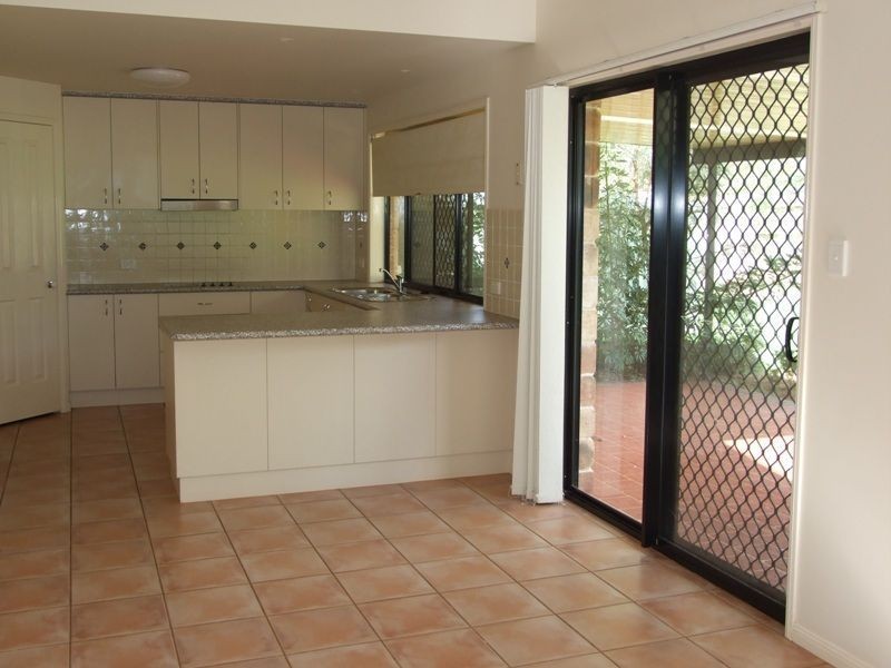 4 Creedin Crt, Redland Bay QLD 4165