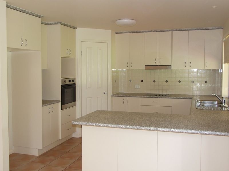 4 Creedin Crt, Redland Bay QLD 4165