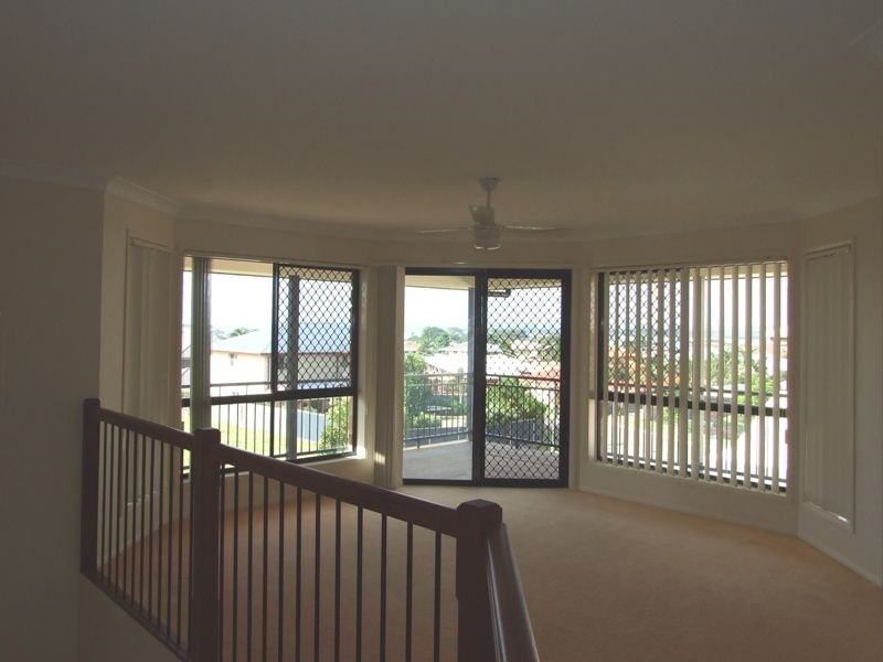 4 Creedin Crt, Redland Bay QLD 4165