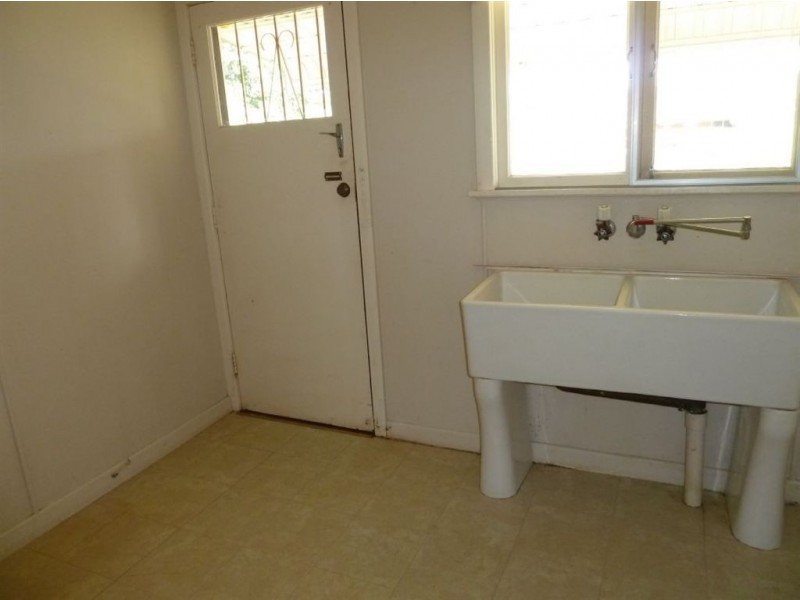 6 Allen St, Victoria Point QLD 4165