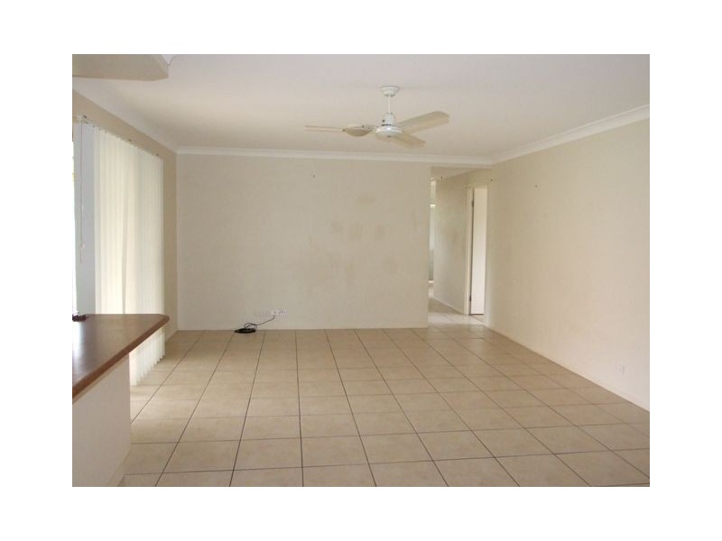 4 Mast Cl, Redland Bay QLD 4165