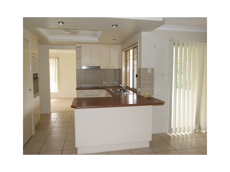 4 Mast Cl, Redland Bay QLD 4165