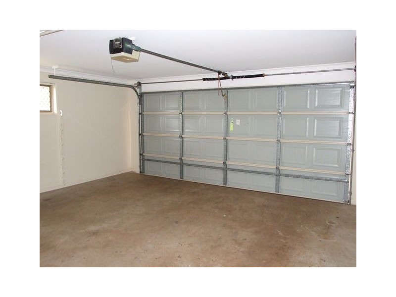 4 Mast Cl, Redland Bay QLD 4165