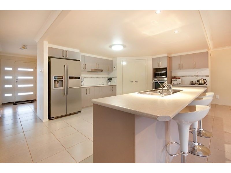 59 Aquila Street, Redland Bay QLD 4165