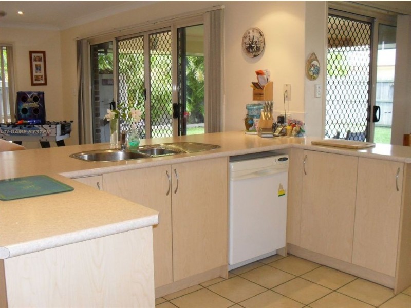 1 Summerhill St, Victoria Point QLD 4165
