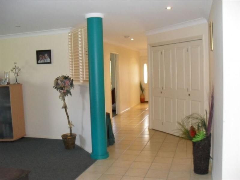1 Summerhill St, Victoria Point QLD 4165