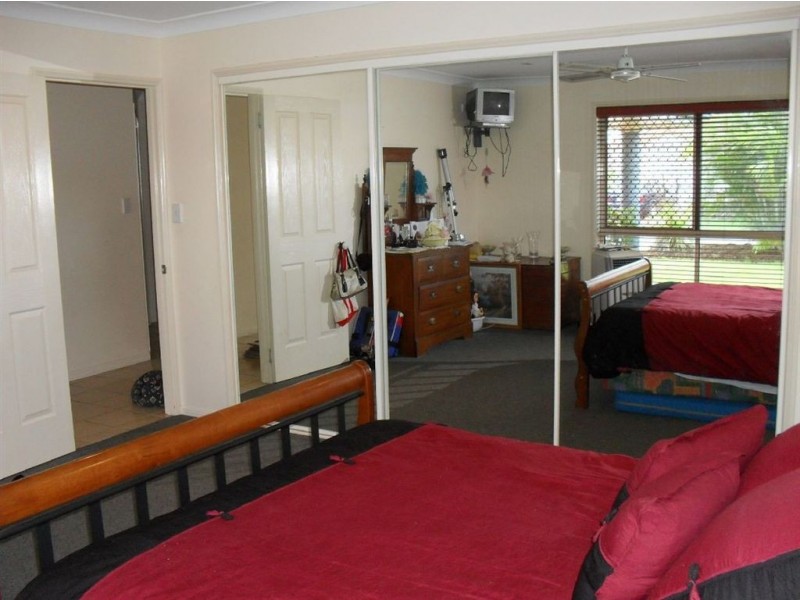 1 Summerhill St, Victoria Point QLD 4165