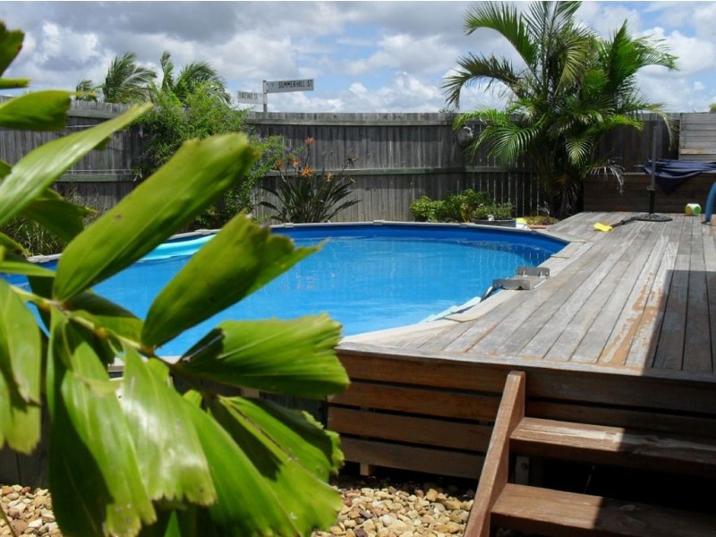 1 Summerhill St, Victoria Point QLD 4165