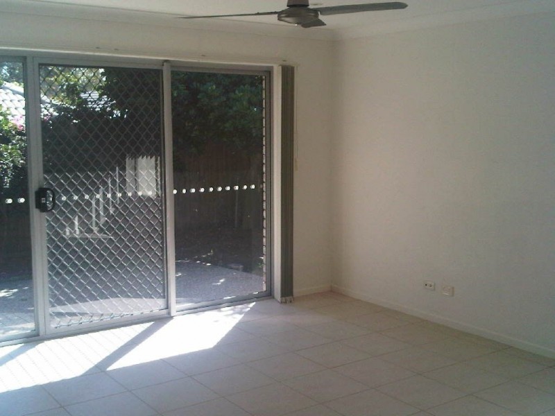 9 Turquoise St, Redland Bay QLD 4165