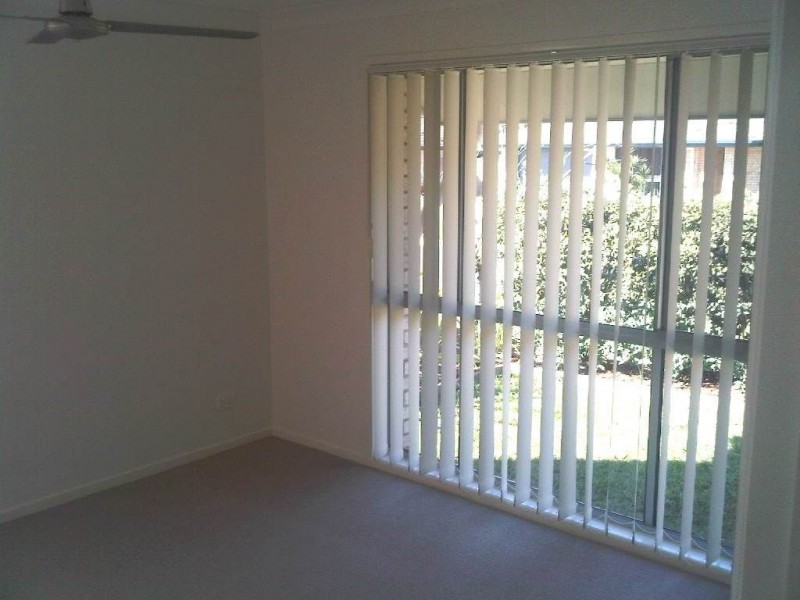 9 Turquoise St, Redland Bay QLD 4165