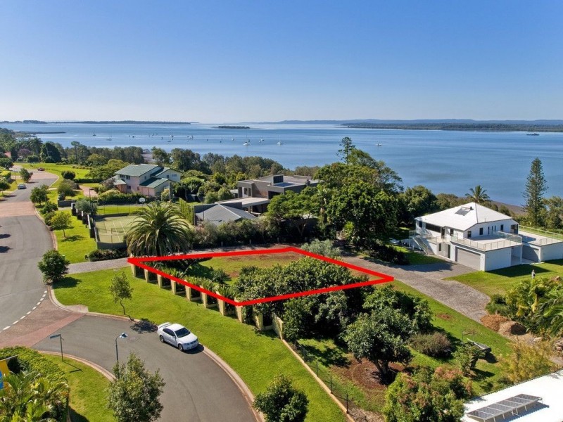 26 Wilson Esplanade, Redland Bay QLD 4165