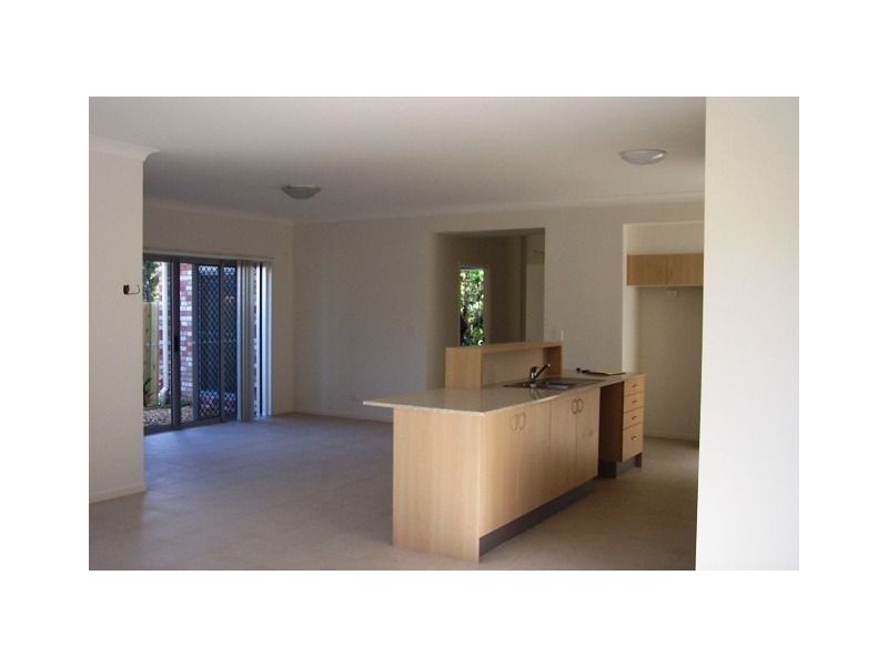 7 Cyan Place, Redland Bay QLD 4165