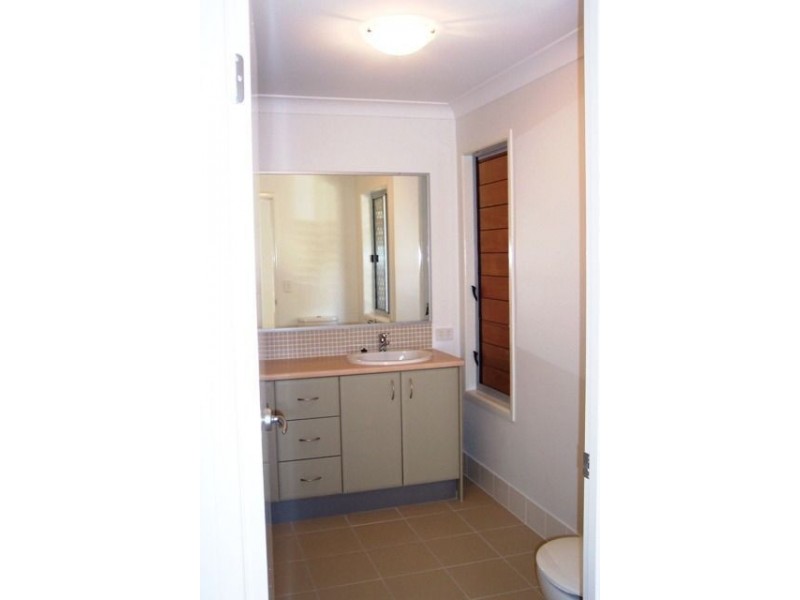 7 Cyan Place, Redland Bay QLD 4165