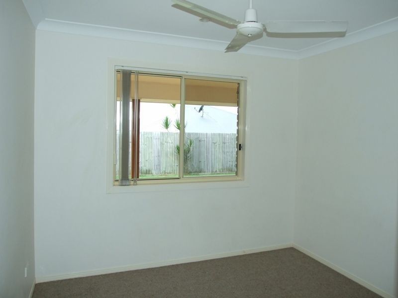 84 Bunker Rd, Victoria Point QLD 4165