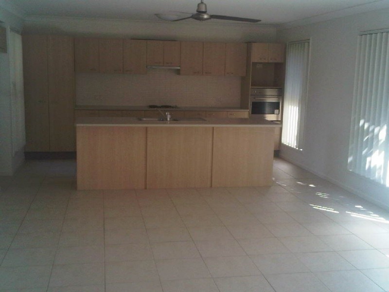 9 Turquoise Street, Redland Bay QLD 4165