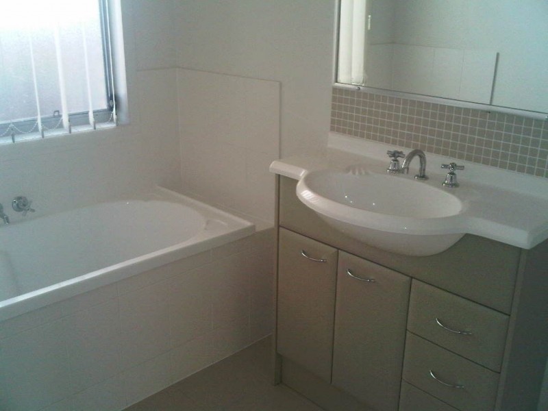 9 Turquoise Street, Redland Bay QLD 4165