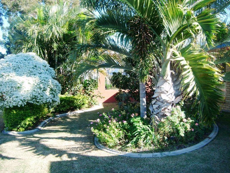 12 Torquay Rd, Redland Bay QLD 4165