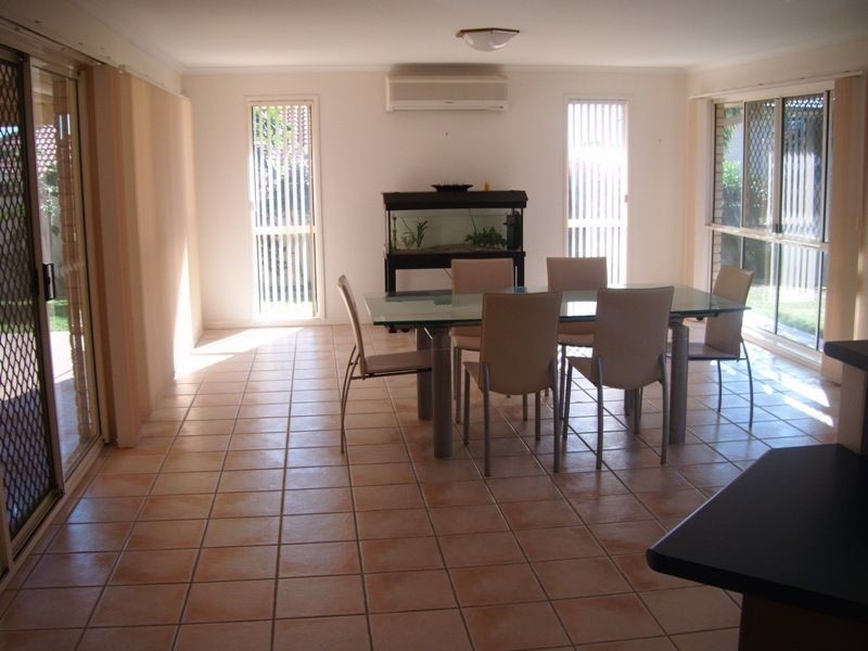 12 Torquay Rd, Redland Bay QLD 4165