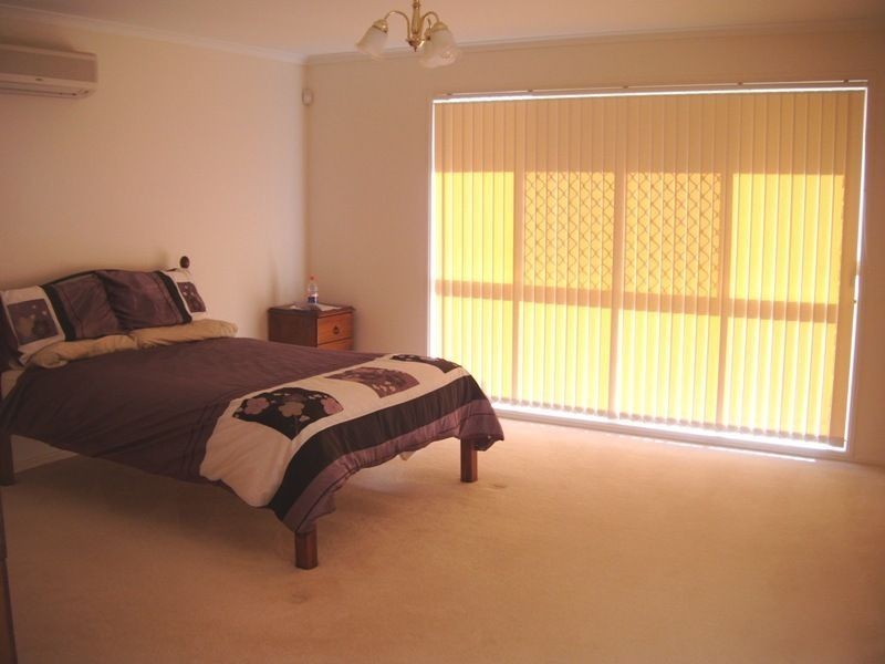 12 Torquay Rd, Redland Bay QLD 4165