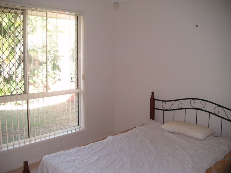 12 Torquay Rd, Redland Bay QLD 4165