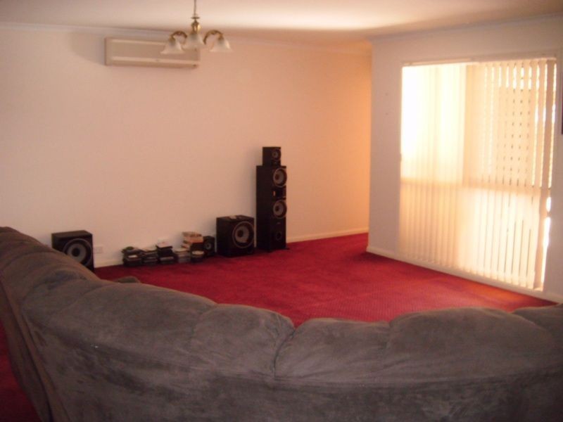 12 Torquay Rd, Redland Bay QLD 4165