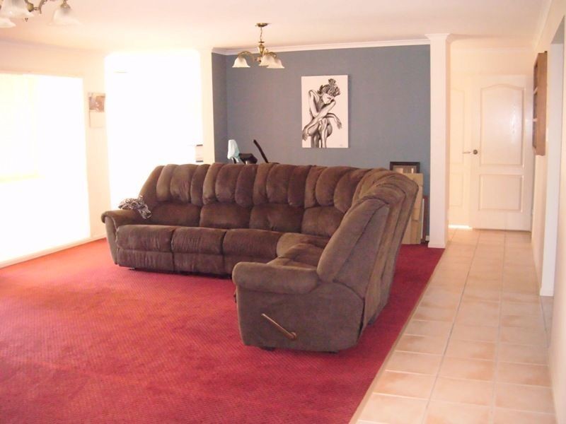 12 Torquay Rd, Redland Bay QLD 4165