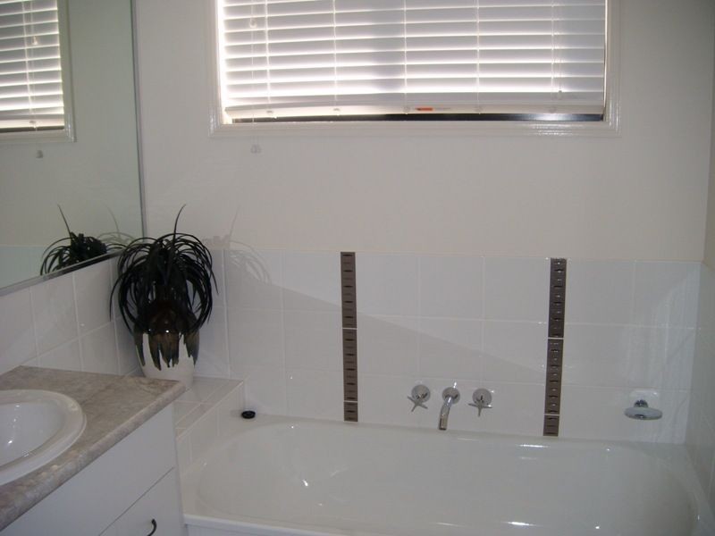 56 Spinnaker Circuit, Redland Bay QLD 4165