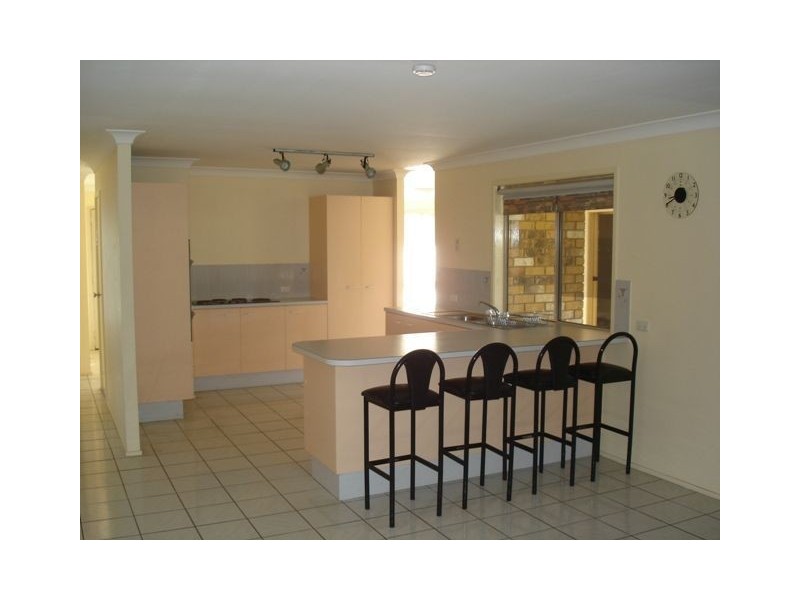 20 Meredith Place, Redland Bay QLD 4165
