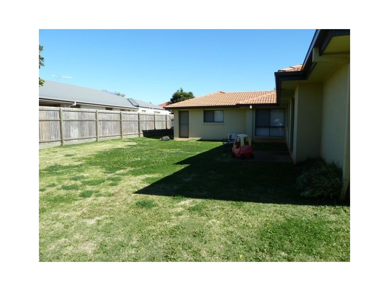 63 Spinnaker Circuit, Redland Bay QLD 4165