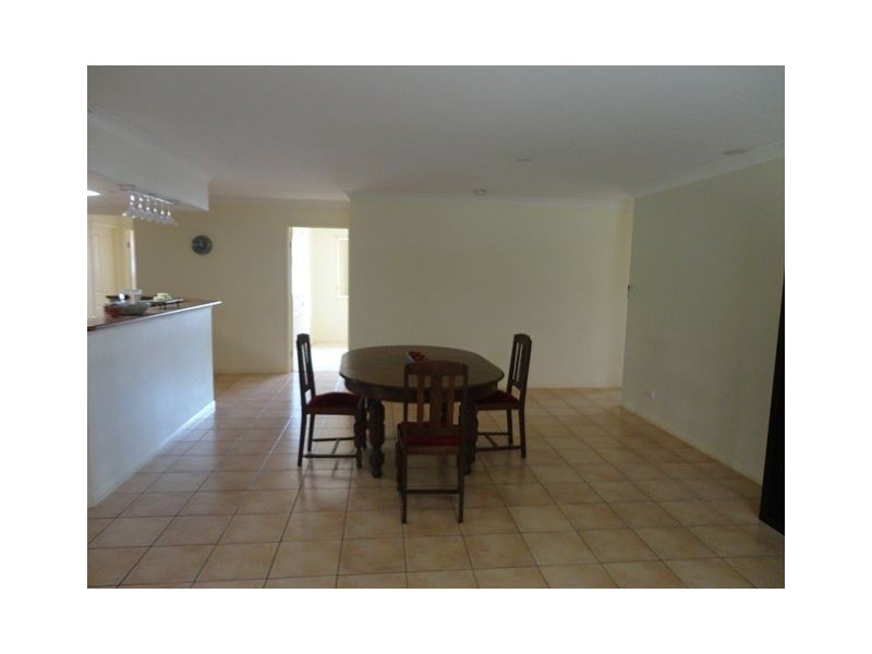 9 Burkett Cres, Victoria Point QLD 4165