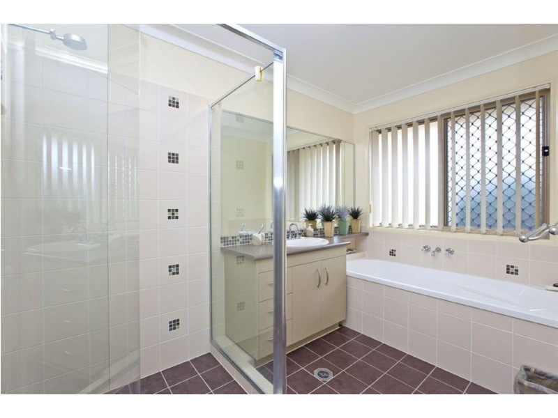 3 Lamb Cl, Victoria Point QLD 4165