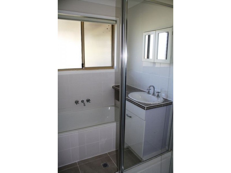 19 Anita Street, Redland Bay QLD 4165