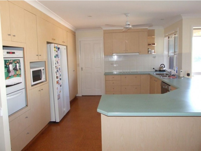 48 Pitt Street, Redland Bay QLD 4165
