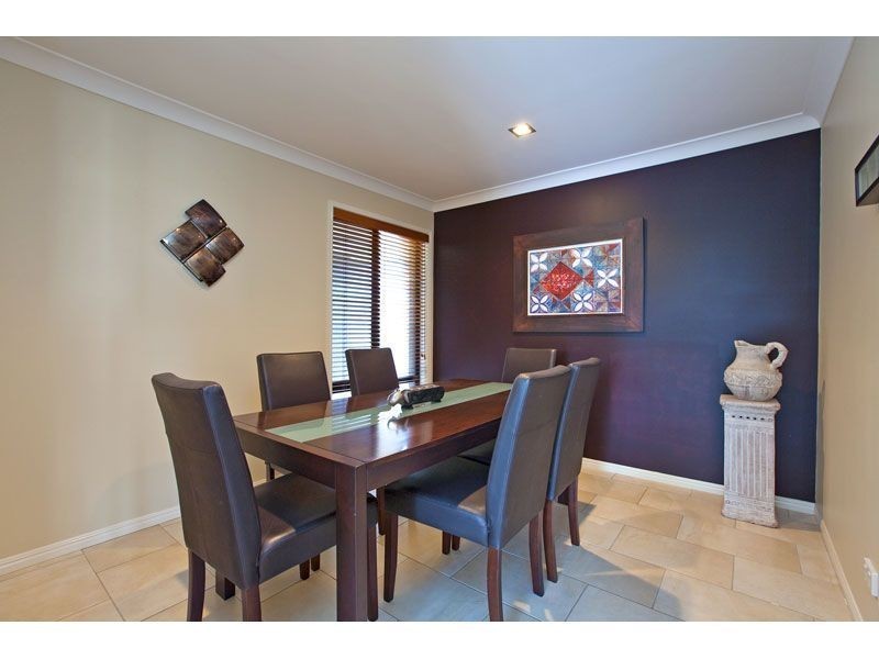 4 Foote Street, Redland Bay QLD 4165