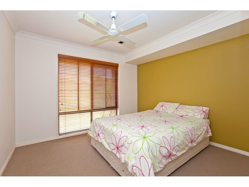 4 Foote Street, Redland Bay QLD 4165