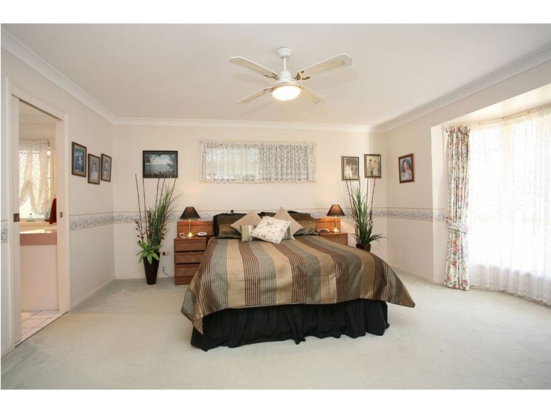 2 Parklands Ct, Victoria Point QLD 4165
