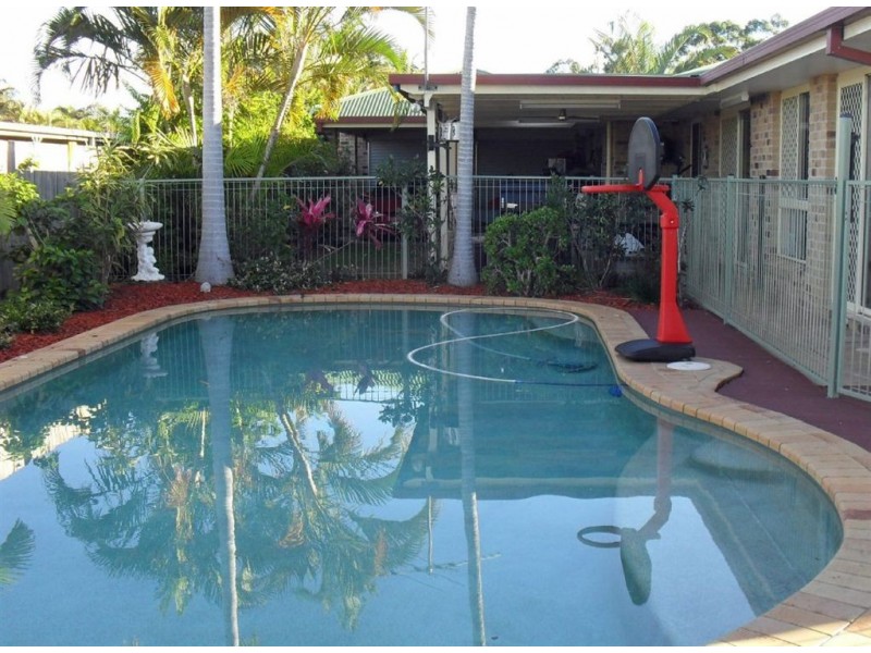 2 Parklands Ct, Victoria Point QLD 4165