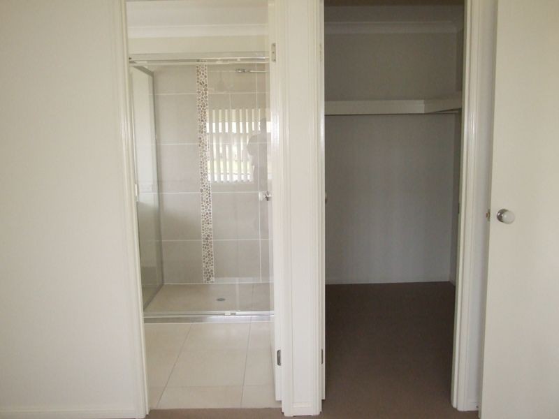 11 Torello Cres, Victoria Point QLD 4165