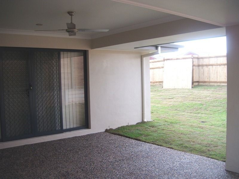 11 Torello Cres, Victoria Point QLD 4165