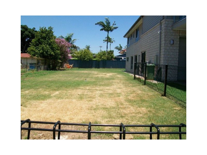 1 Wilmot Street, Victoria Point QLD 4165