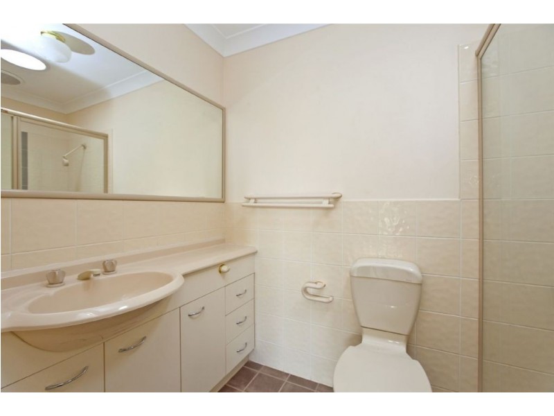 2/2 Fernwood, Victoria Point QLD 4165