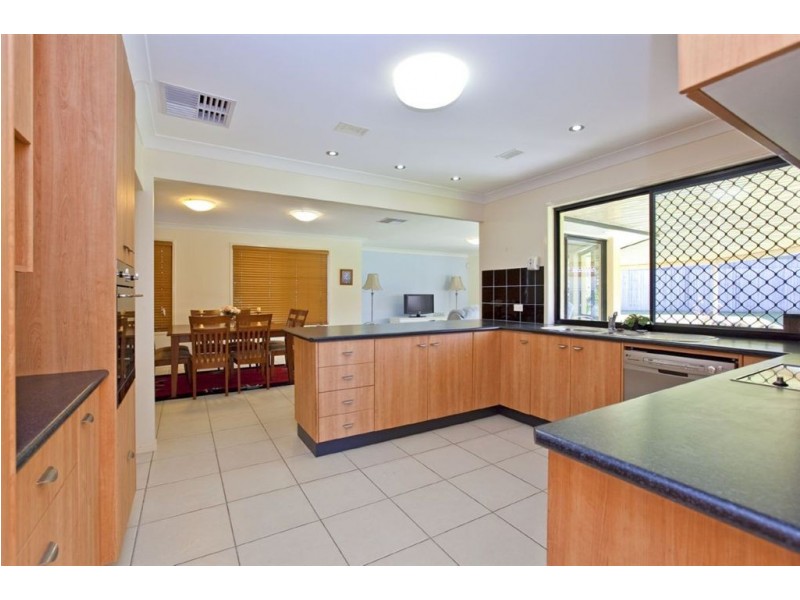 4 Habitat Drive, Redland Bay QLD 4165