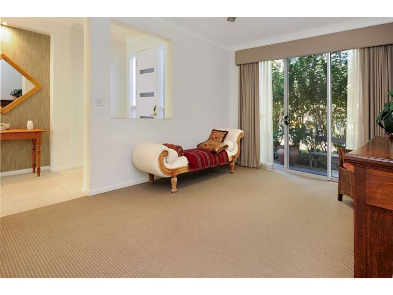 9 Cyan Pl, Redland Bay QLD 4165